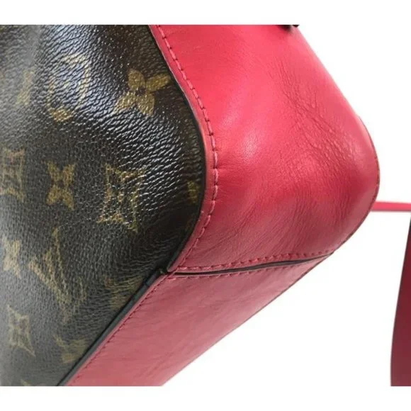 Louis Vuitton Saintonge Clutch #47424 Long Strap Zip Camera Calfskin - Picture 9 of 12